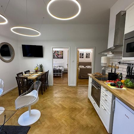Karlin Oasis 2-Bedroom Apartment Praga Exterior foto
