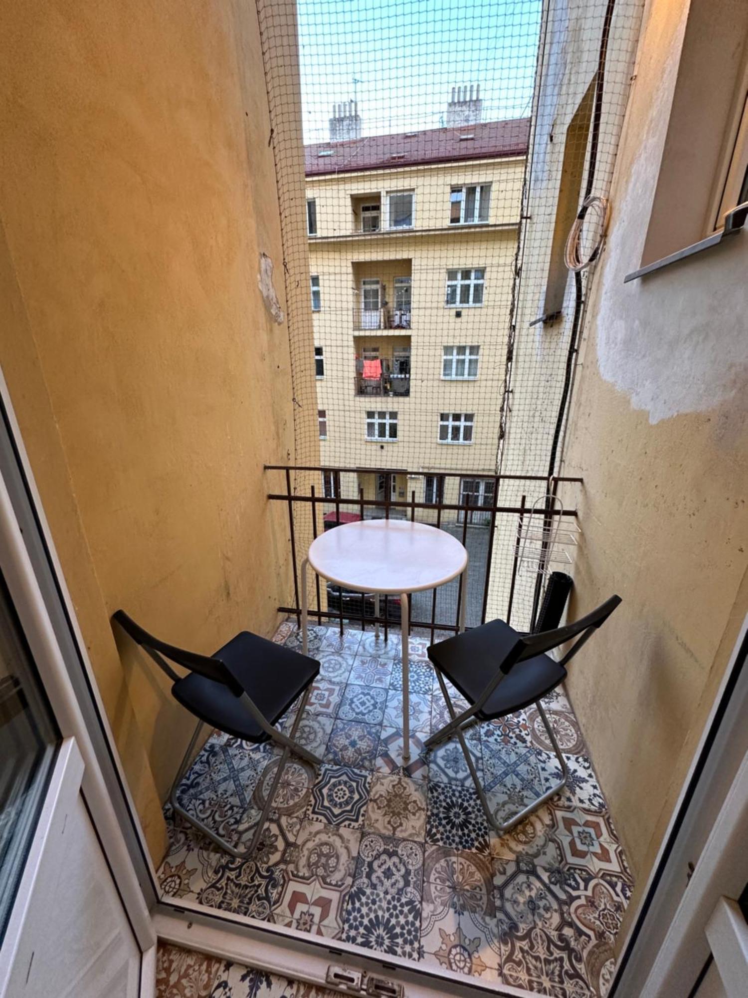 Karlin Oasis 2-Bedroom Apartment Praga Exterior foto